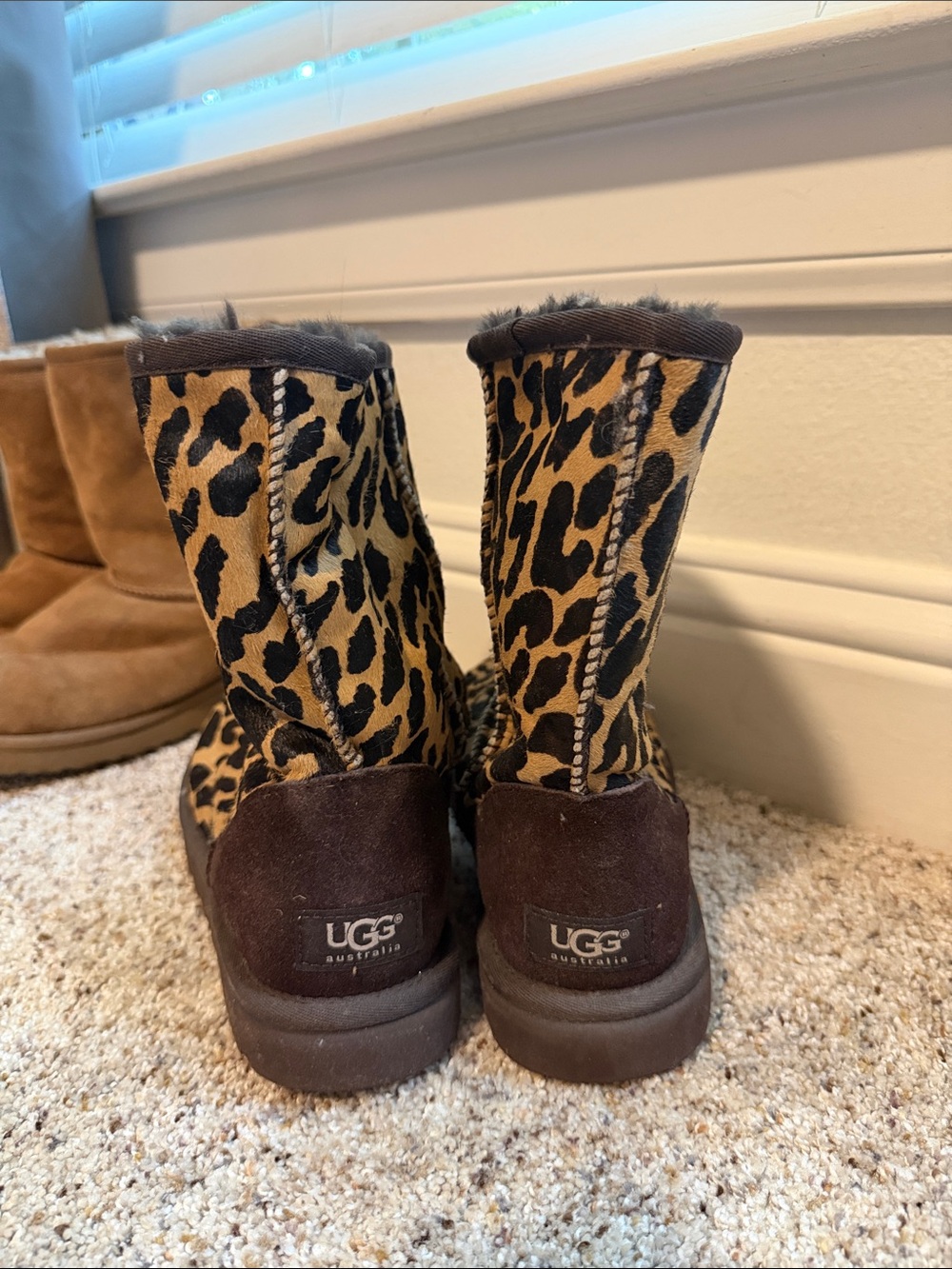 UGG Leopard Print Short Boots - Brown/Black